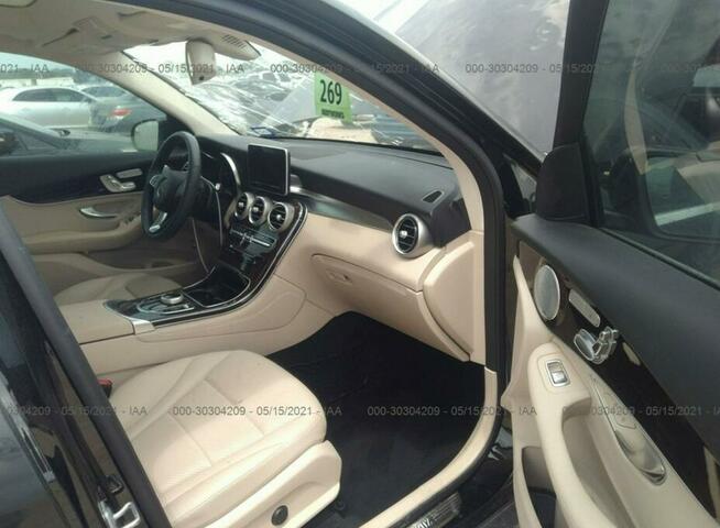 Mercedes GLC 300 2019, 2.0L, 4x4, po gradobiciu