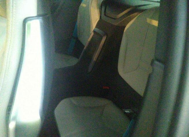 BMW i8 2015, 1.5L, porysowany lakier