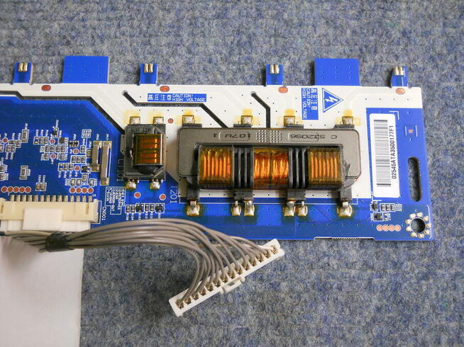 SSI320-4UG01 z TV Sony KDL-32EX301 3-007