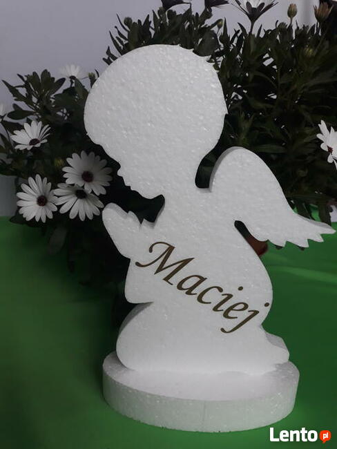 Aniołek klęczacy z imieniem dekoracja Pierwsza Komunia