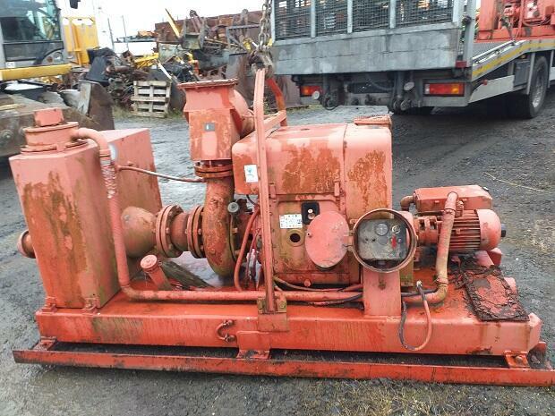 Używana pompa do odwodnień.