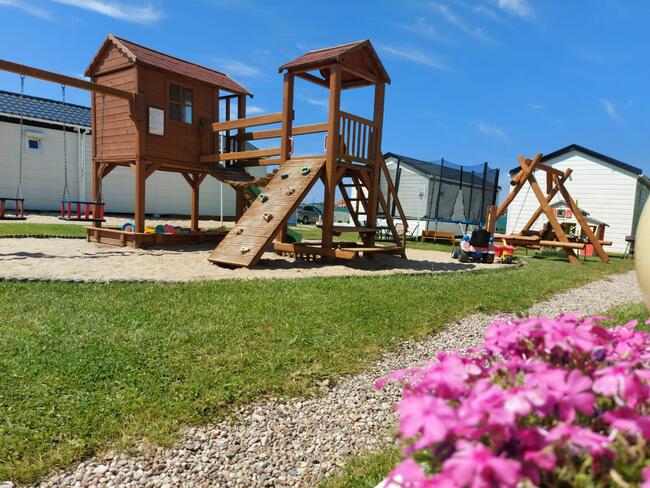 Wczasy, noclegi, wakacje. Domki letniskowe nad morzem wynajem.