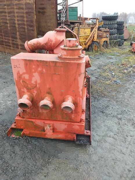 Używana pompa do odwodnień.