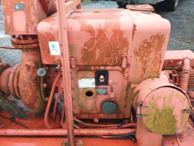 Używana pompa do odwodnień.