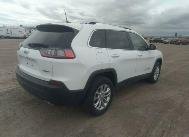 Jeep Cherokee 2019, 3.2L, 4x4, po gradobiciu