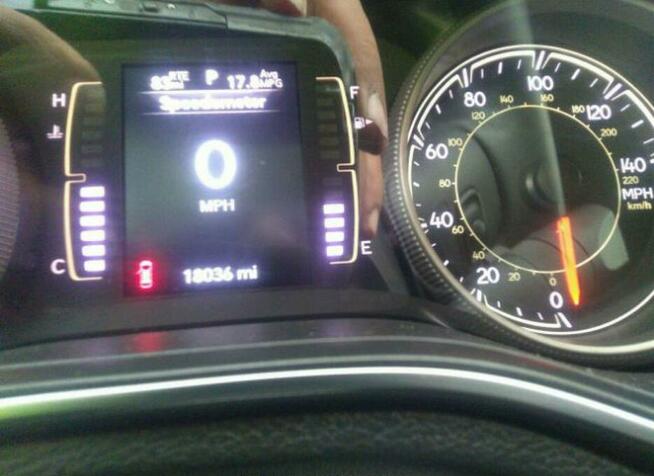 Jeep Cherokee 2019, 3.2L, 4x4, po gradobiciu