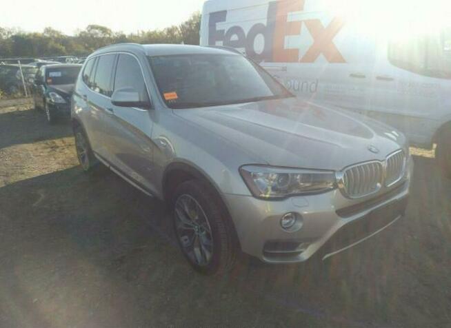 BMW X3 2017, 2.0L, 4x4, porysowany lakier