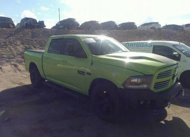 RAM 1500 2017, 5.7L, 4x4, po gradobiciu