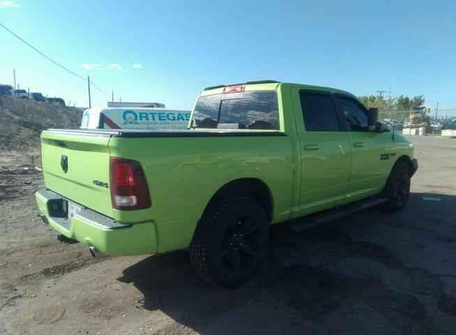 RAM 1500 2017, 5.7L, 4x4, po gradobiciu