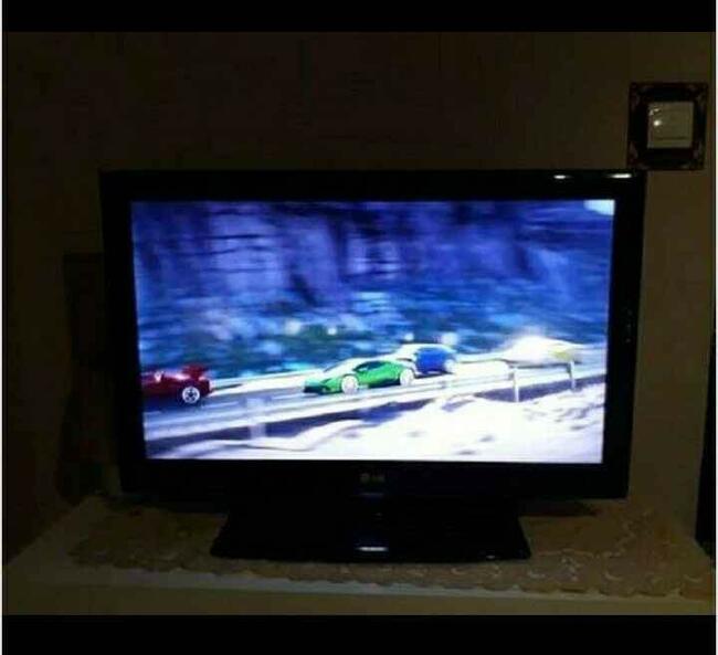 TV-32 z DVB-T -możliwy dowóz-Телевізор LG 32 модель 32LE45