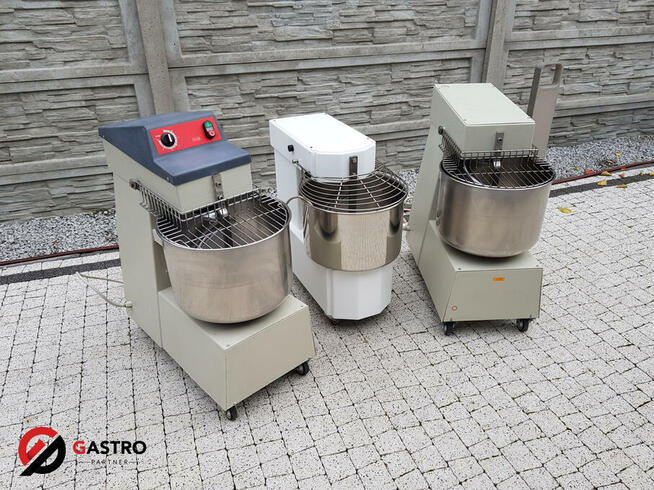 Wyposażenie lokalu gastronomicznego - urządzenia i meble