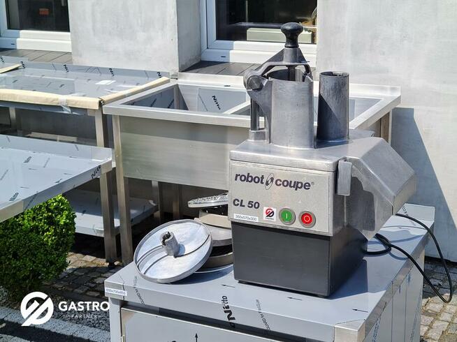 Wyposażenie lokalu gastronomicznego - urządzenia i meble