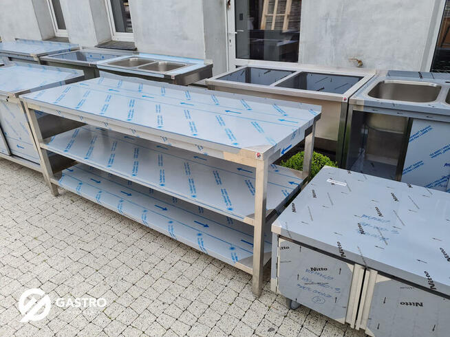 Wyposażenie lokalu gastronomicznego - urządzenia i meble