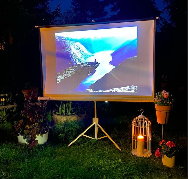 Projektor Ekran Nagłośnienie i Pointer na Wynajem Projektora