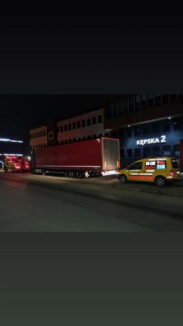 TRANSPORT NISKOPODWOZIOWY JEŁOWA POMOC DROGOWA HOLOWNIK