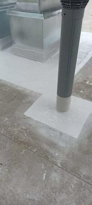 Uszczelnianie dachów z membran PVC, TPO, EPDM polimocznikiem