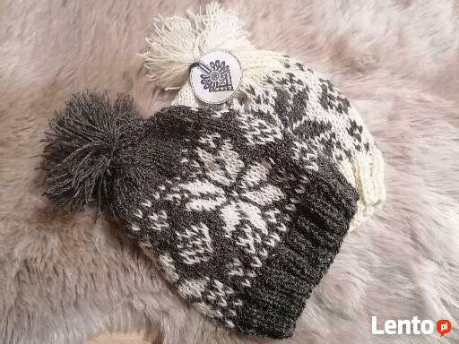 Swetry wełniane góralskie, skarpety, rękawice, czapki