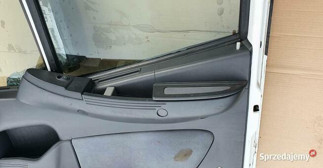 IVECO STRALIS DRZWI PRAWE KOMPLETNE