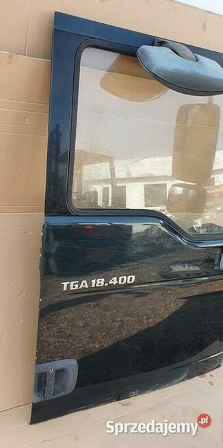 MAN TGA DRZWI PRAWE KOMPLETNE TAPICERKA LUSTERKO