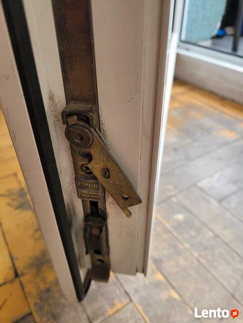 Naprawy rolet okien i drzwi