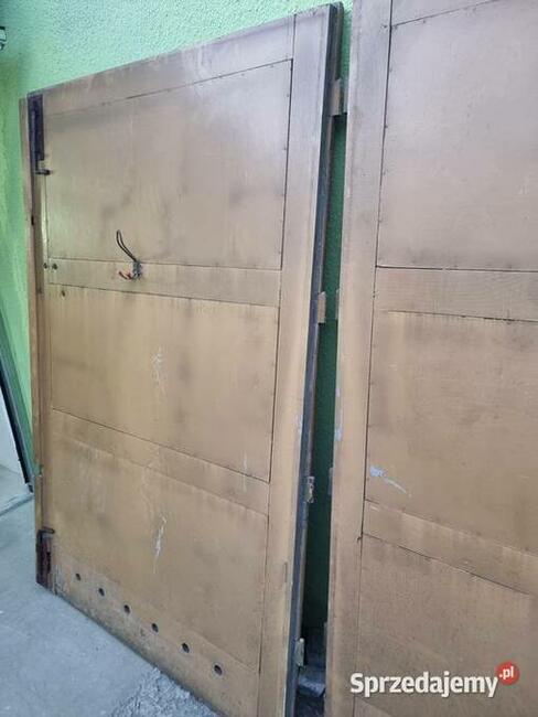 Drewniane drzwi GARAŻOWE 260 x204 zamki 3 szt standard