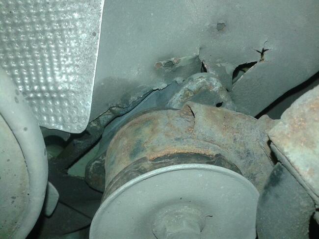 Naprawa Wyrwanego mocowania Sanek wózka dyfra E46 e36 BMW