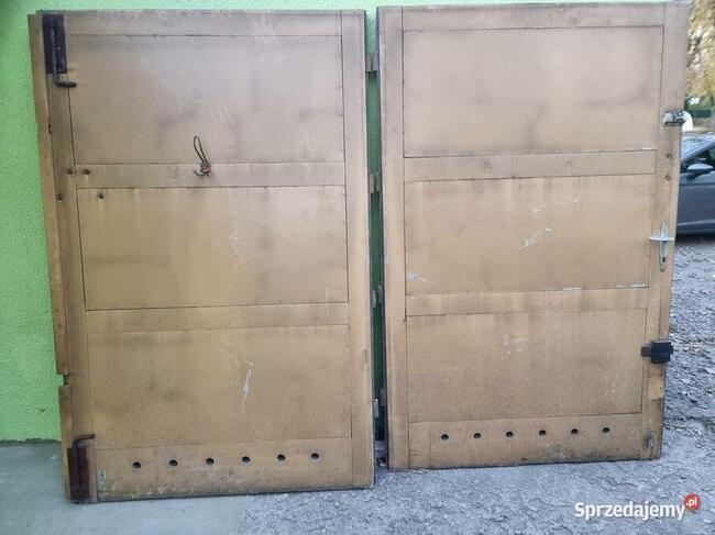 Drewniane drzwi GARAŻOWE 260 x204 zamki 3 szt standard