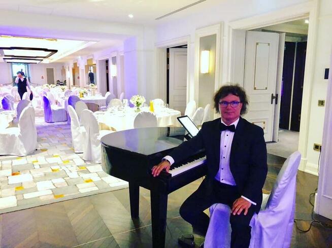 Pianista Muzyka Świąteczna Czarny Fortepian