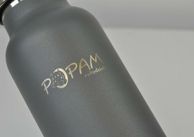 Termosy z grawerem logo różne rodzaje i kolory