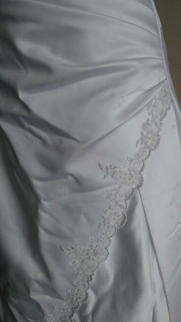 Sprzedam suknię ślubną, klasyczną białą