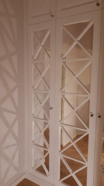 Regał na książki. biblioteczka