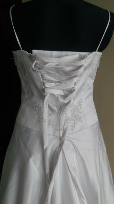 Sprzedam suknię ślubną, klasyczną białą