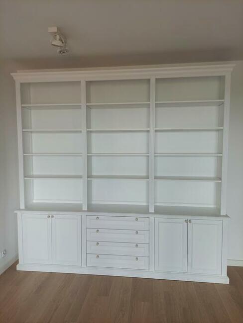 Regał biały, biblioteczka na ksiażki