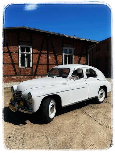Biała Warszawa M20 1956r auto do ślubu. Samochód na wesele