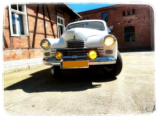 Biała Warszawa M20 1956r auto do ślubu. Samochód na wesele