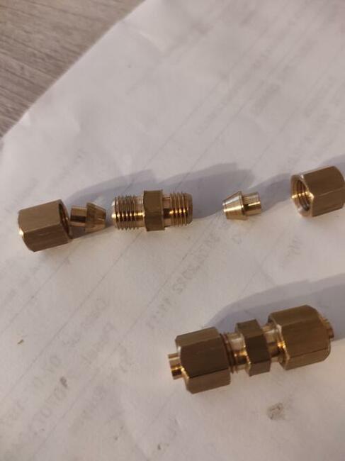 Łącznik złączka przewodów ham. bez zakuwania