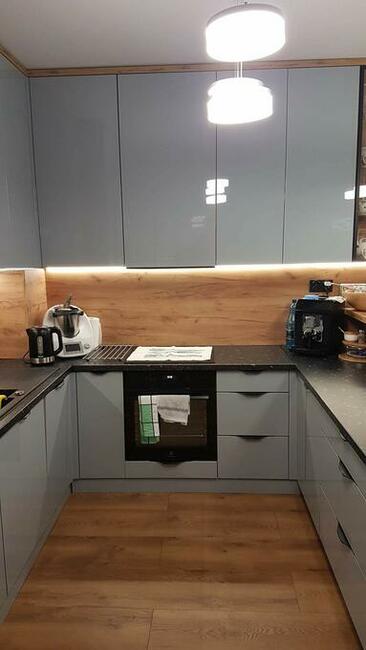 Meble na wymiar 697837126