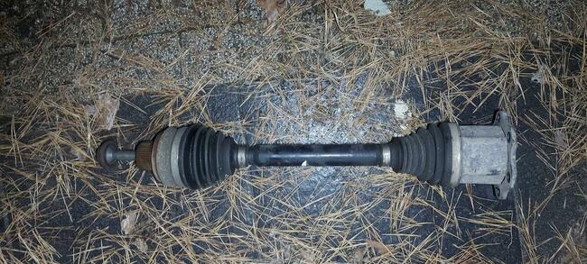 Polos przód przednia Porsche macan 95b 2.0 95B407271