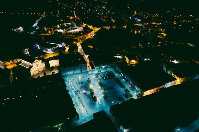 Usługi z drona, zdjęcia wnętrz i eventów, filmowanie