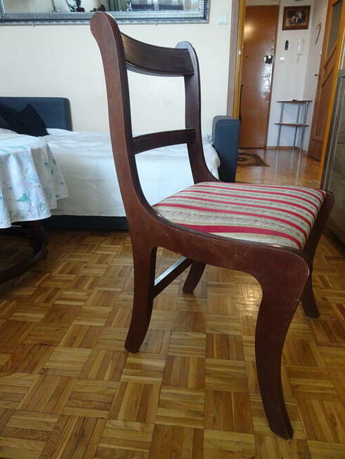 Sprzedam 6 krzeseł + duży stół