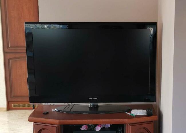 TV Samsung 40 cali czarny LCD