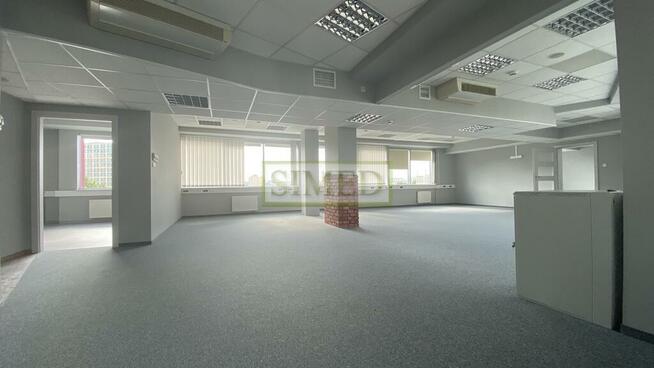 Biuro 5 minut od stacji metra , autobus , tramwaj