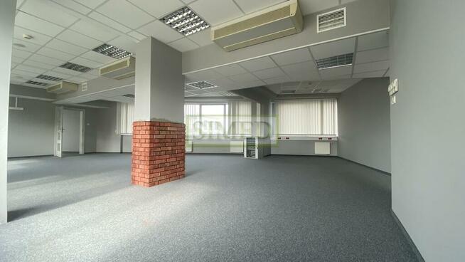 Biuro 5 minut od stacji metra , autobus , tramwaj