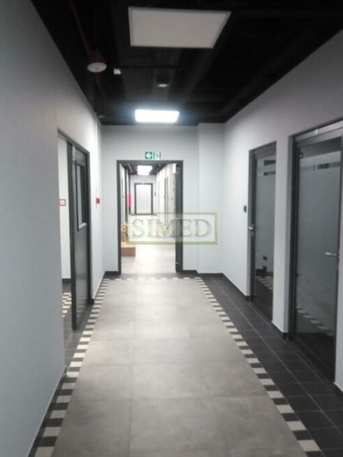 Biuro 29 m 2 ,2 pokoje w byłej fabryce Włochy