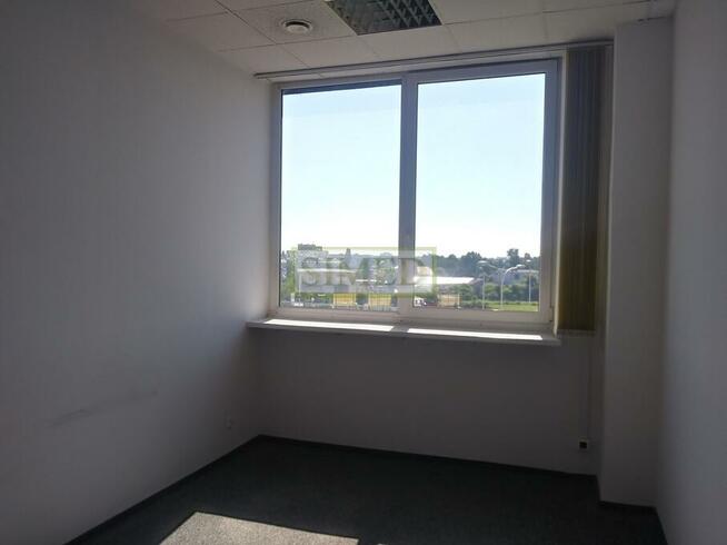 Biuro 29 m 2 ,2 pokoje w byłej fabryce Włochy