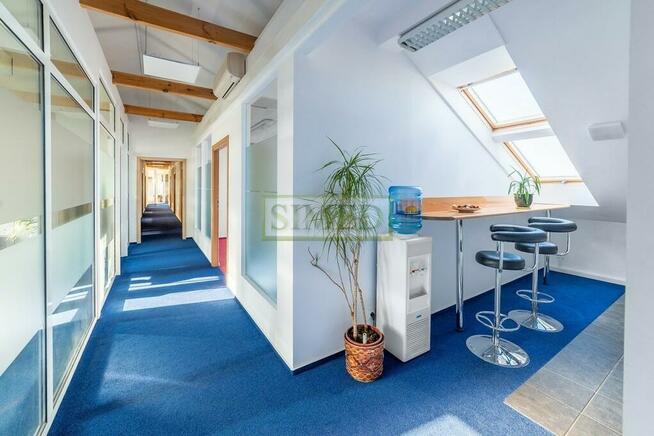 Pokój w biurowcu , dostęp 24 h .