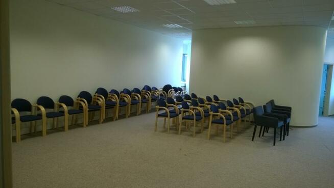 Sala konferencyjna , recepcja , parking , PKP