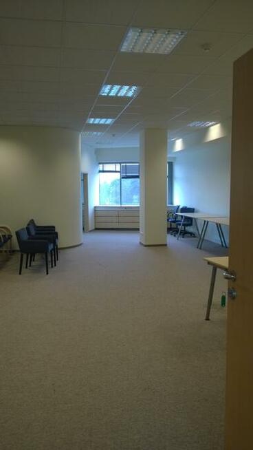 Sala konferencyjna , recepcja , parking , PKP