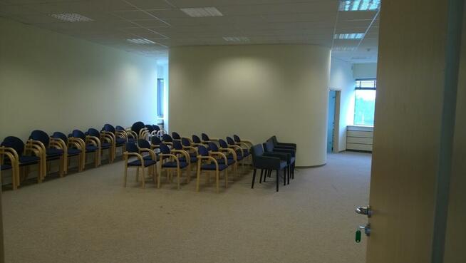 Sala konferencyjna , recepcja , parking , PKP