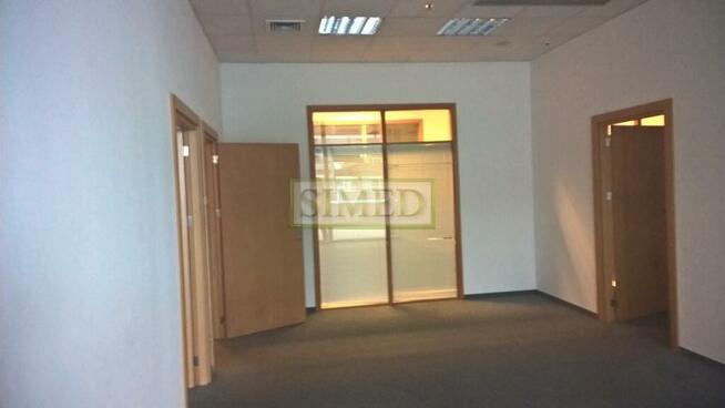 Biuro , usługi kilka minut od peronu PKP